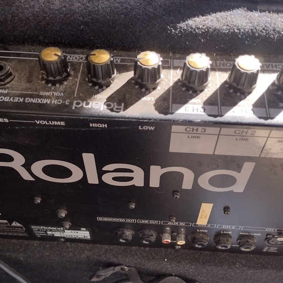 Roland kc-60 amplifier - Picture 2 of 2